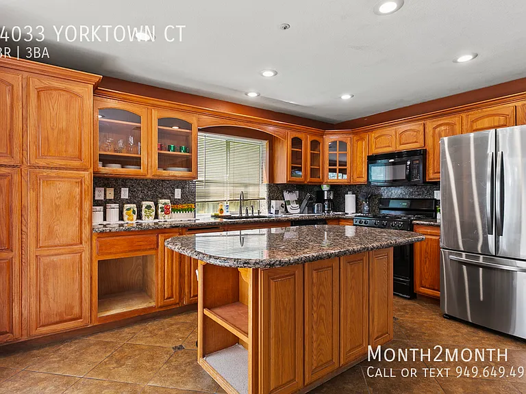 14033 Yorktown Ct — Photo 6