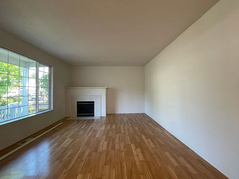 797 NE 63rd Ave — Photo 12
