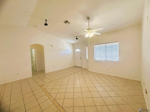 4th image of 9654 E 38th Pl