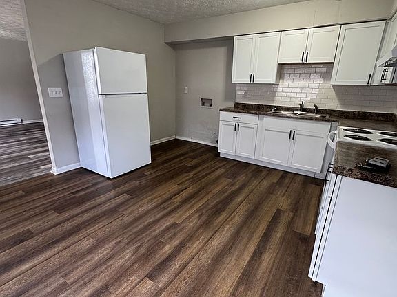 3rd image of 3305 Roosevelt Blvd APT B