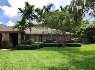 1302 Raintree Ln, Wellington, FL 33414