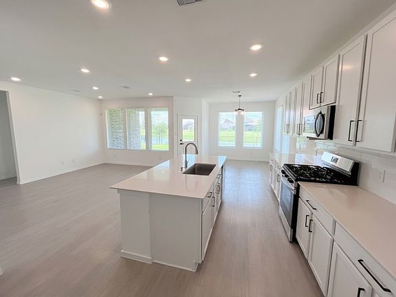 5th image of 2613 Lago Costa Dr