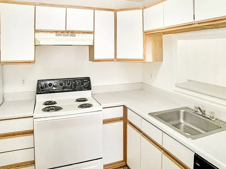 Autumn Ridge Apartments — Photo 15