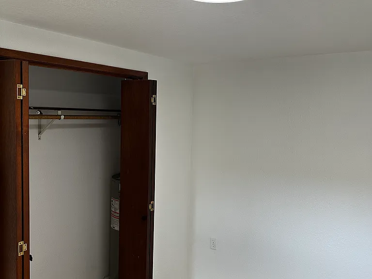 304 S Mill St #1 — Photo 6