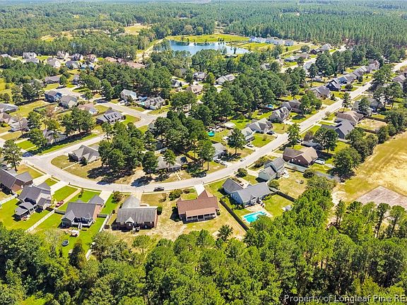 3rd image of 6233 Castlebrooke Ln