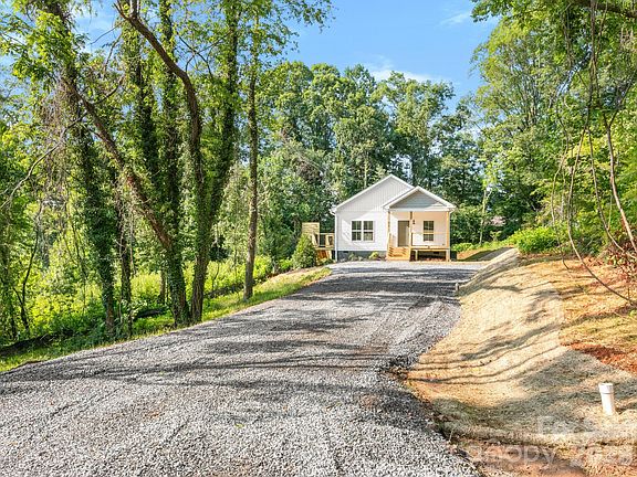 4th image of 216 Lower Edgewood Rd
