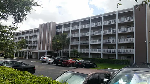 Sherwood Square Apartments Photo 1