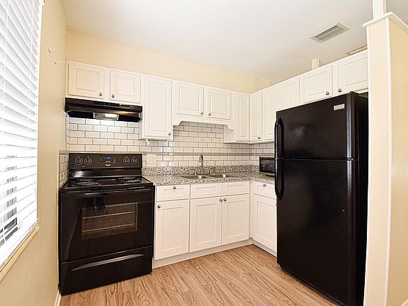 2nd image of 1670 5th Ave