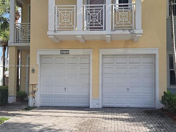 5th image of 10735 NW 75th St