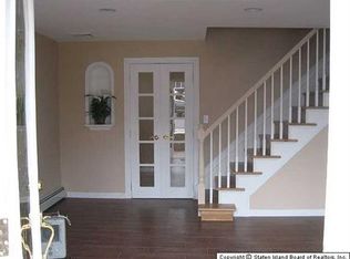 908 Annadale Rd, Staten Island, NY 10312