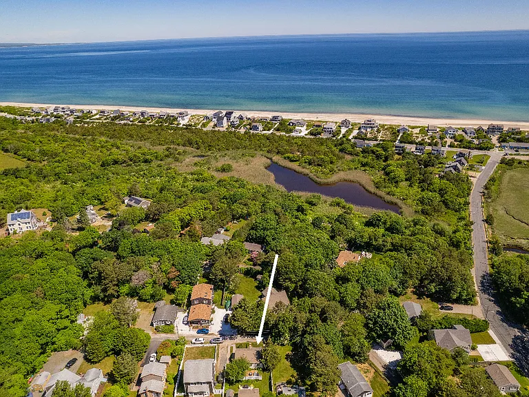 5 Beach Rd — Photo 2