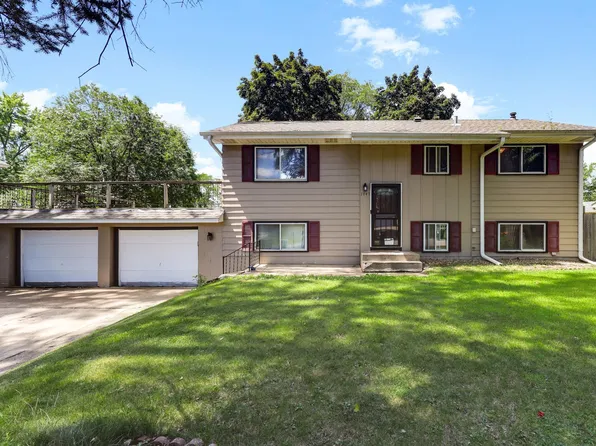 7849 Sierra Pkwy, Brooklyn Park, MN 55444