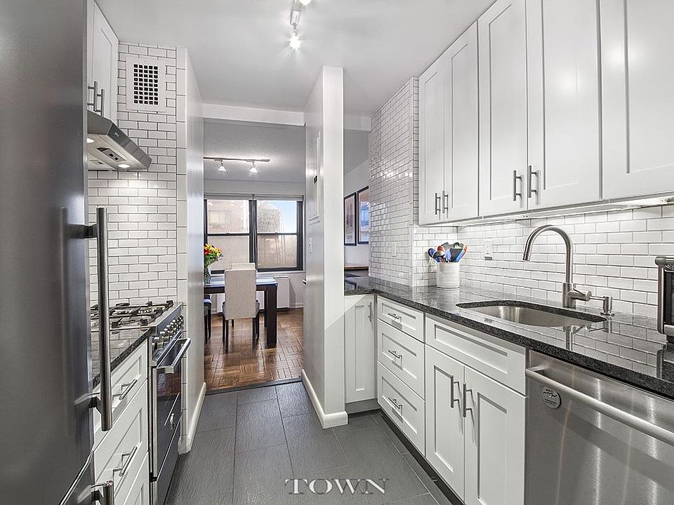1st image of 201 W 70th St APT 12C