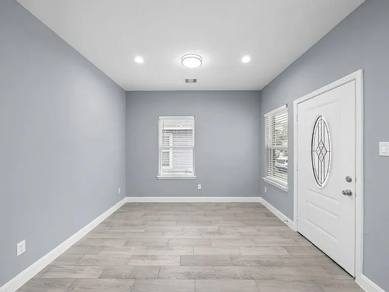 5222 Bataan Rd — Photo 16