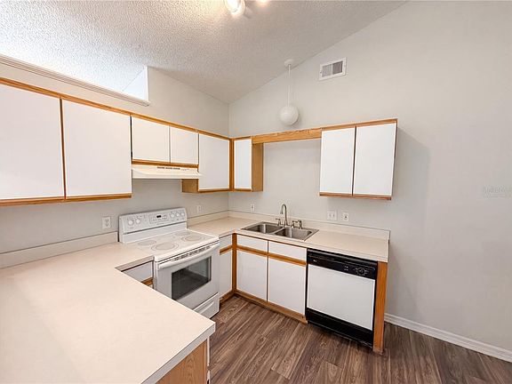 2nd image of 114 Pamala Ct