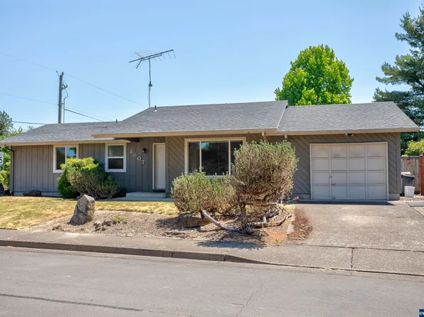 2807 SE Glenn St, Corvallis, OR 97333