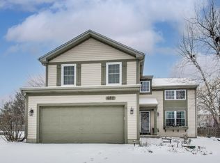 482 Country Pl, Lindenhurst, IL 60046