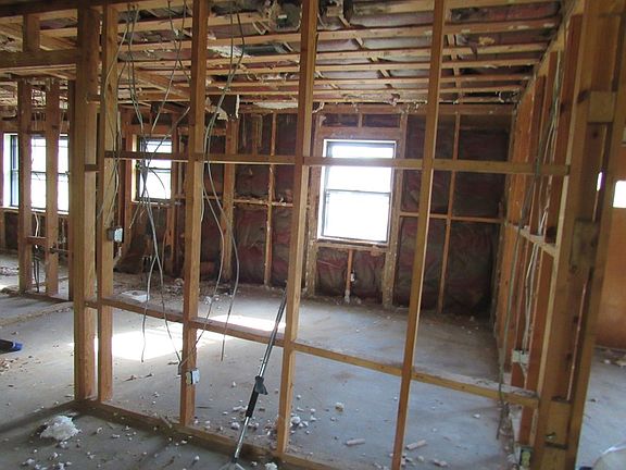 3rd image of 4200 Memphis Church Rd