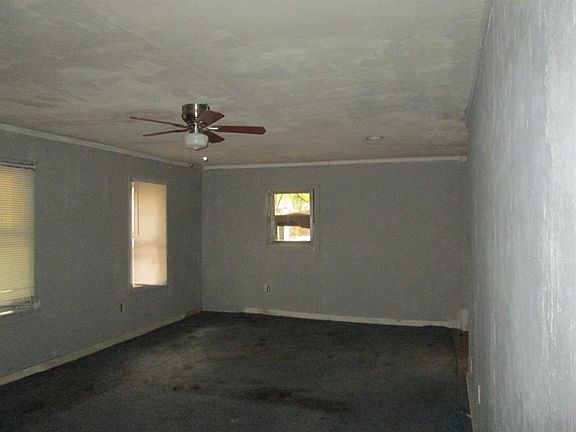 2nd image of 9542 Santa Clara Dr