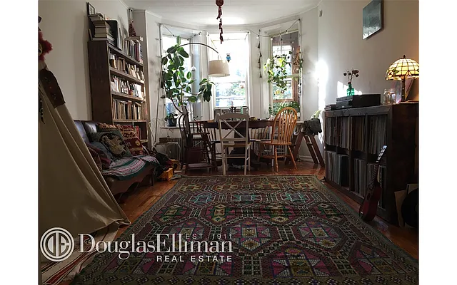 Rented by Douglas Elliman | media 14