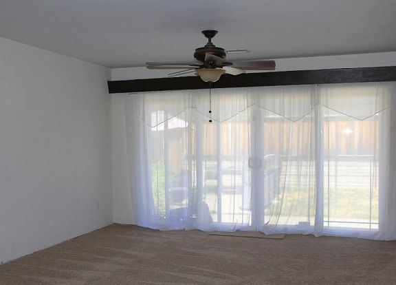 5th image of 834 E Park Ave