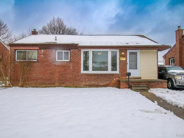 216 Helen St, Garden City, MI 48135