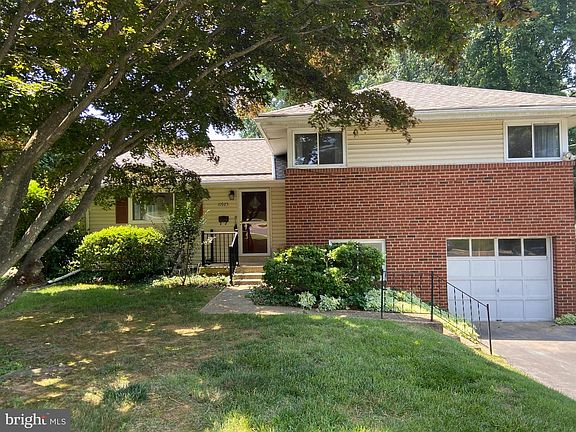 4th image of 10925 Byrd Dr