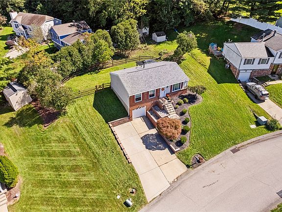2nd image of 107 Frontenac Rd