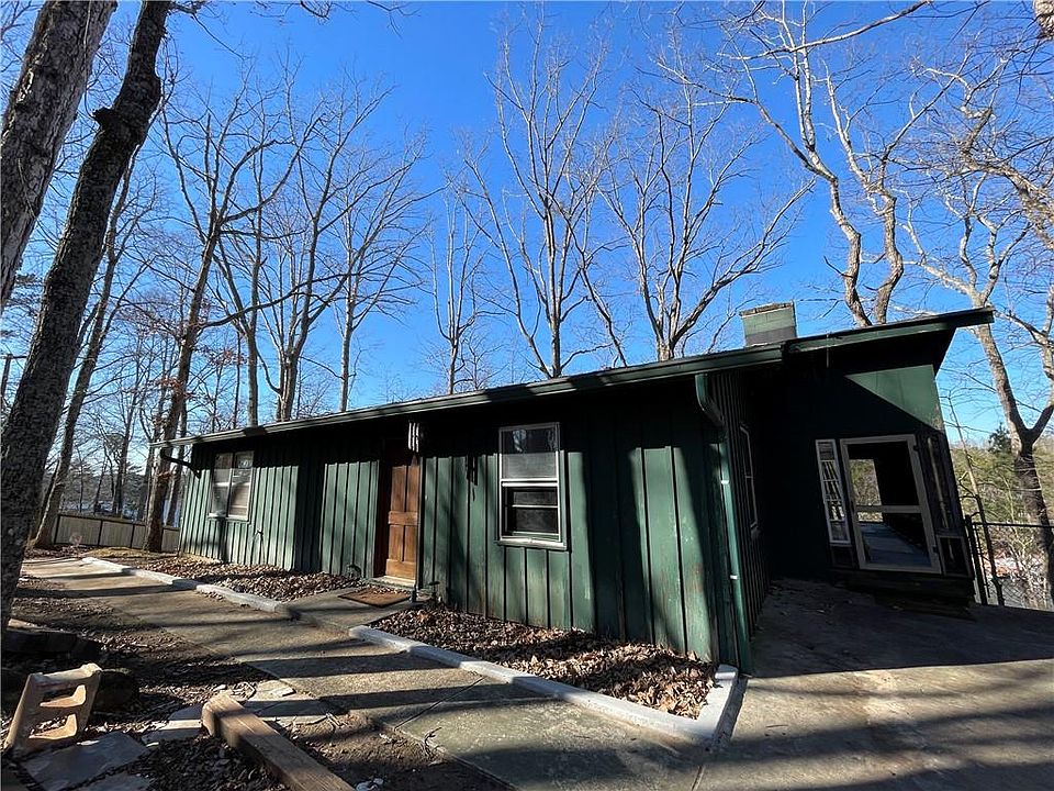 1st image of 5350 Woodland Cir