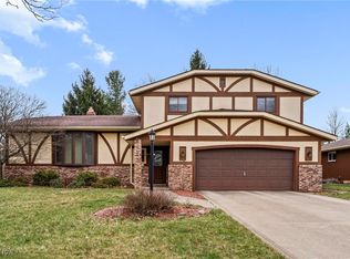 14337 Revere Cir, Middleburg Hts, OH