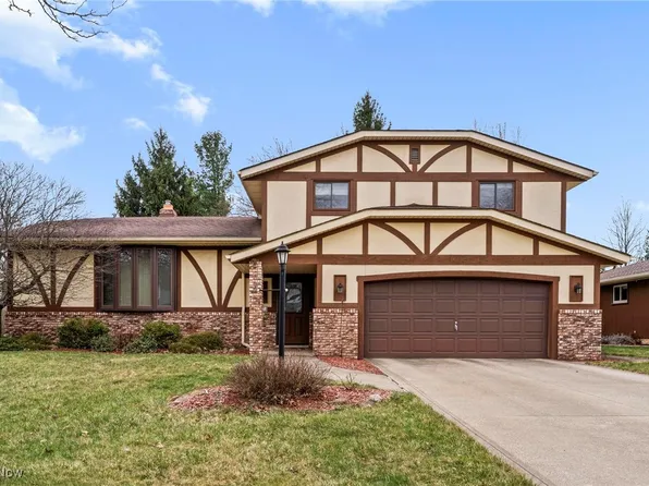 14337 Revere Cir, Middleburg Hts, OH 44130