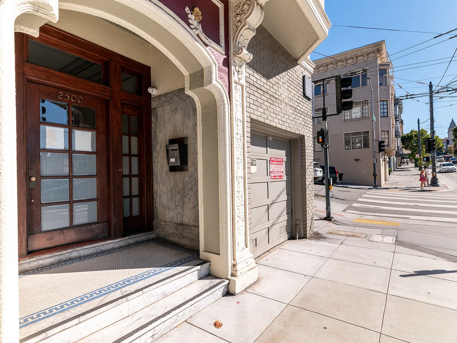 2500 Van Ness Avenue — Photo 1