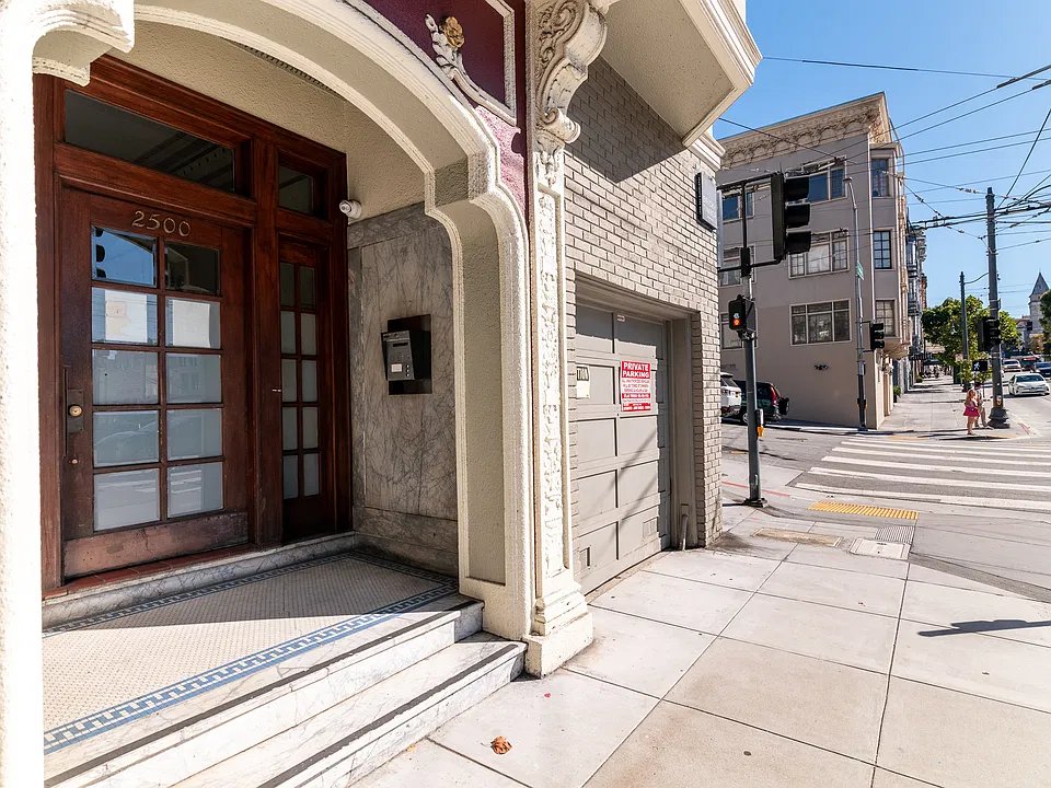 2500 Van Ness Avenue