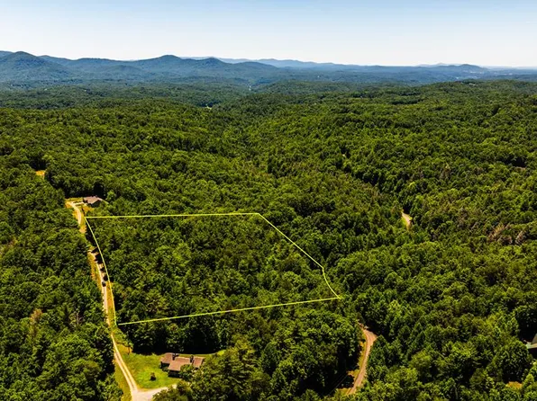 Vicki, Gainesville, GA 30504