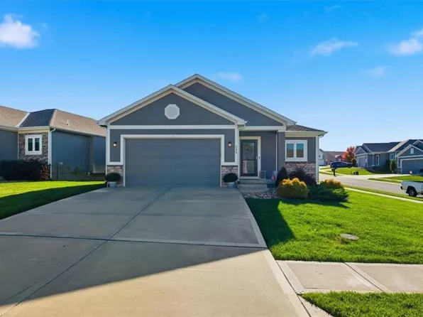 535 NW 110th St, Kansas City, MO 64155