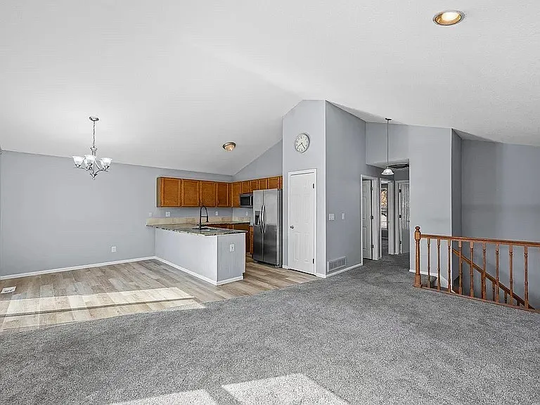 12592 Maria Cir — Photo 2