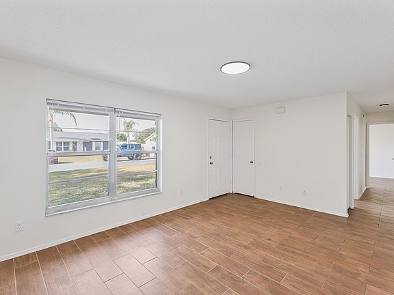 4th image of 1238 Padgett Cir
