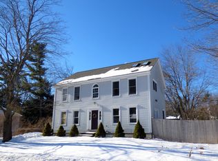 22 Hanson Dr, Topsham, ME 04086