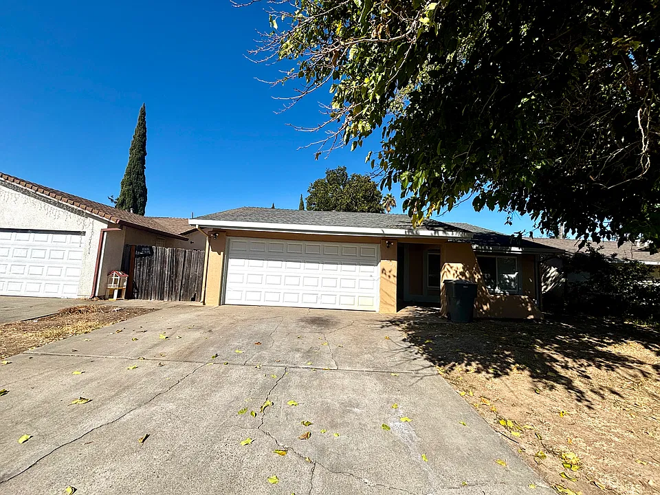 8001 Rockhurst Way