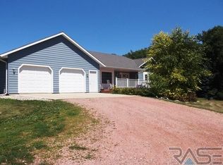 47382 244th St, Dell Rapids, SD 57022