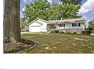 706 Kenbridge Dr, Highland Heights, OH 44143