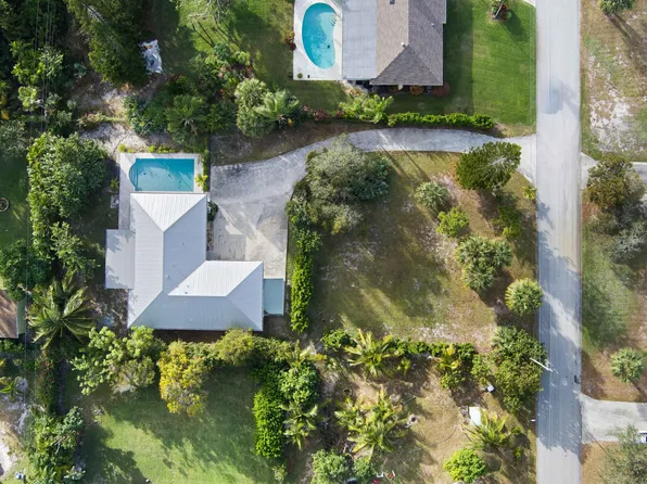 9292 SE Duncan Street, Hobe Sound, FL 33455