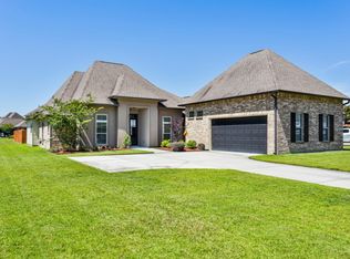 8725 Sandpiper St, Denham Springs, LA 70706