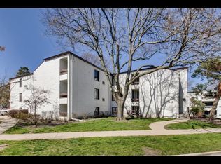 342 W Miner St APT 3A, Arlington Heights, IL 60005