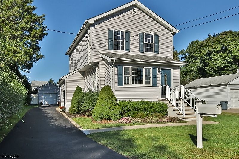 1st image of 27 Montville Ave