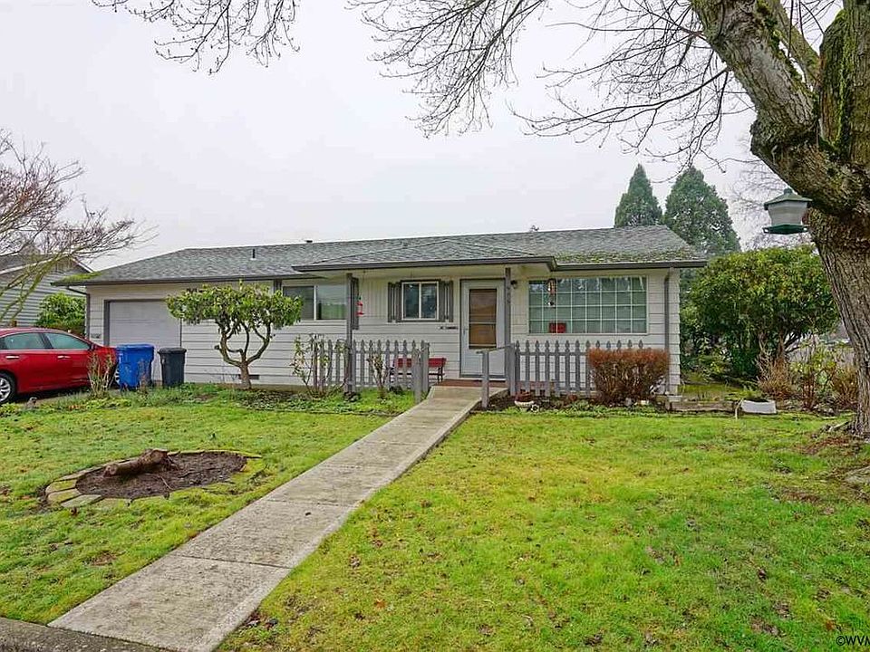 2nd image of 975 Broughton Way