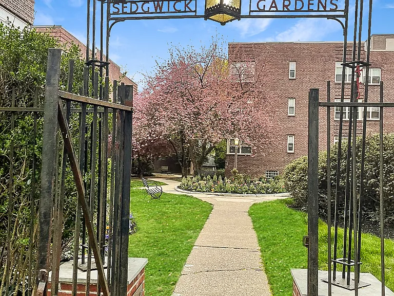 Sedgwick Gardens — Photo 8