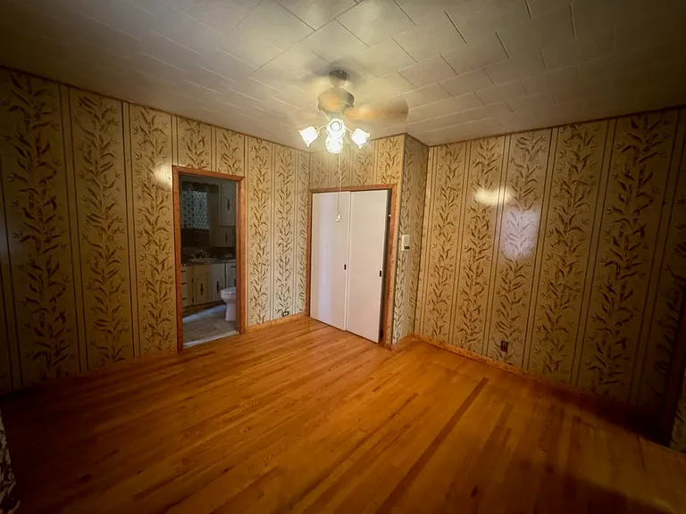 330 Stuyvesant Ave #1 — Photo 16
