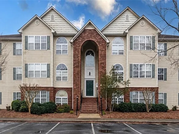 3705 Morris Farm Dr APT 1C, Greensboro, NC 27409