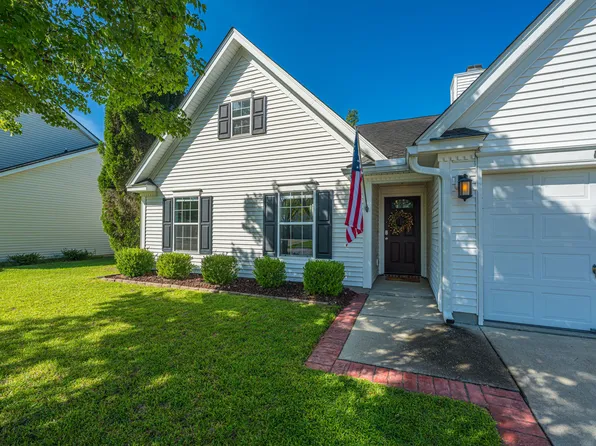 110 Rockdale Ln, Goose Creek, SC 29445